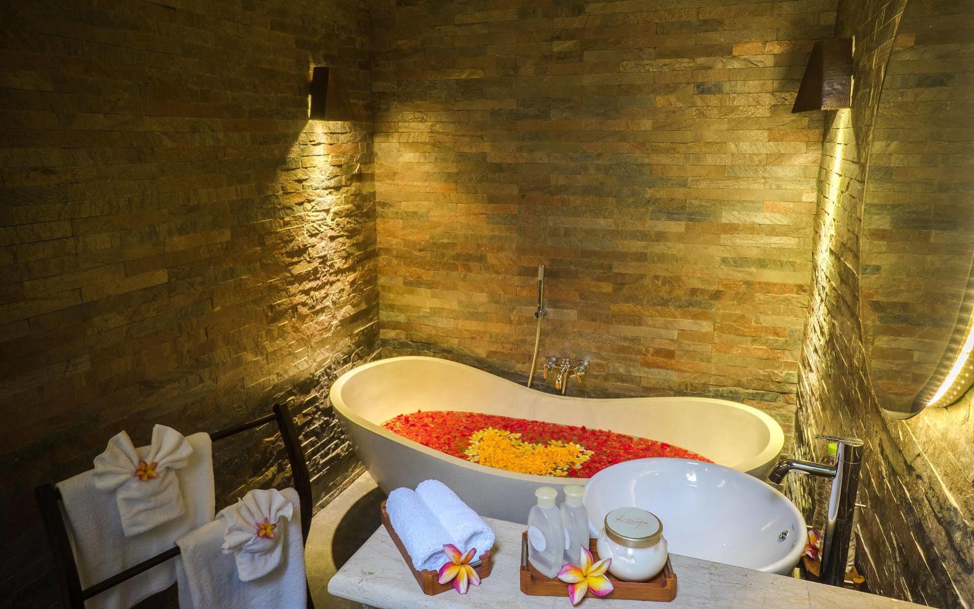 The Kumpi Villas Seminyak  Bagian luar foto